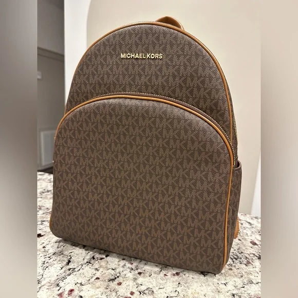 MICHAEL Michael Kors | Bags | Michael Kors Large Leather Jet  display picture 3